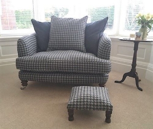 Helmsley Snuggler in St David's 100% Wool Dark Navy