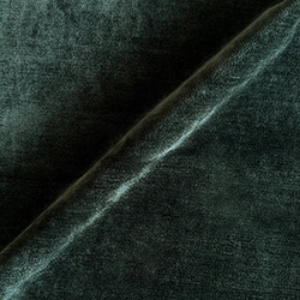 Traditional Vintage Velvet: Highland Green