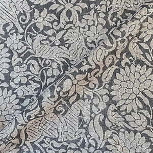 V&A Threads of India - Varanasi Wilderness: Pitch