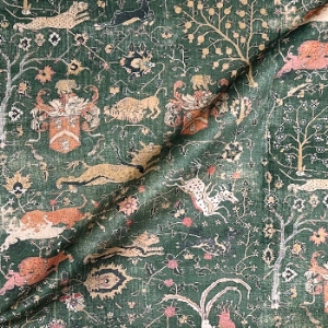 V&A Threads of India Opulent Velvets - Lahore Dynasty: Hunter